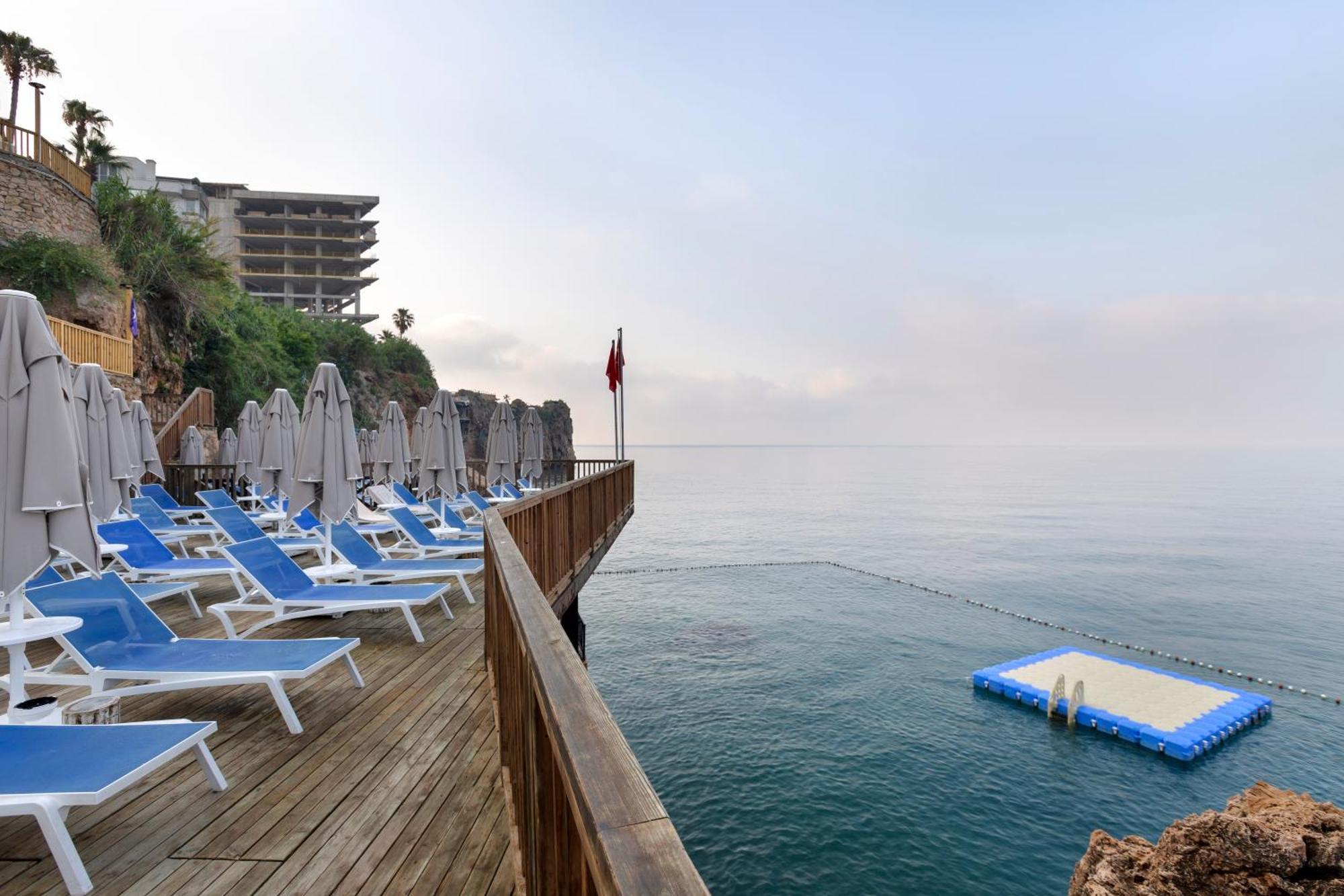 Ramada Plaza Antalya Hotel Bagian luar foto The Dead Sea
