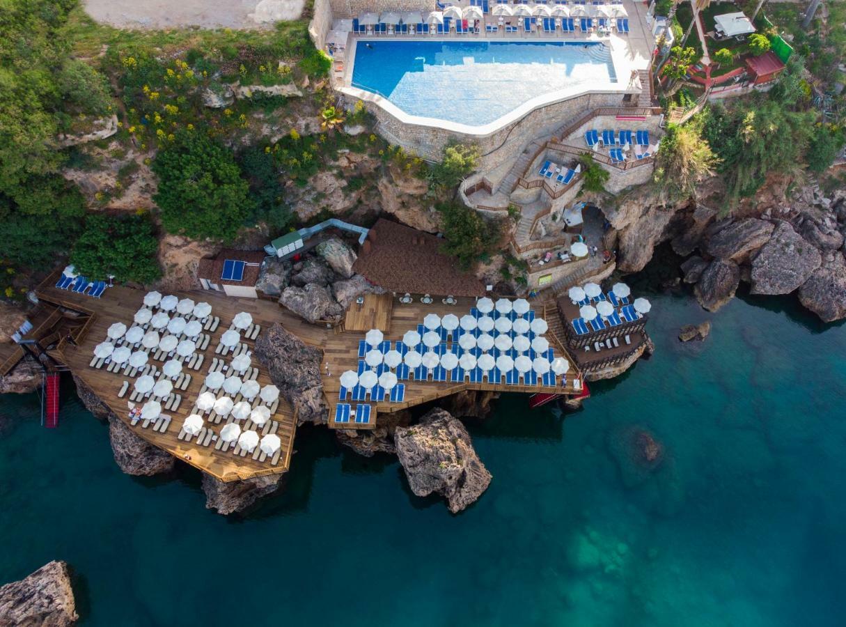 Ramada Plaza Antalya Hotel Bagian luar foto Aerial view of the Blue Grotto